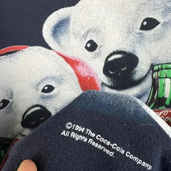 Vintage Coca-Cola Polar Bears Sweatshirt - Classic Graphic Design - Picture 3 of 7